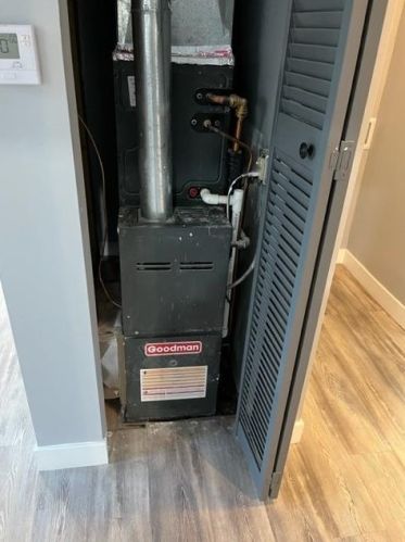 1040 43 Ave, Gary IN 46409-2218 exterior