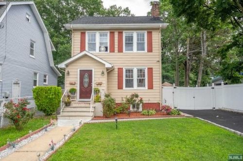 15 Weaver Ave, Bloomfield, NJ 07003-4921