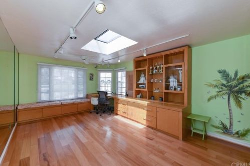 15 Sunrise, Irvine CA  92603-3719 exterior