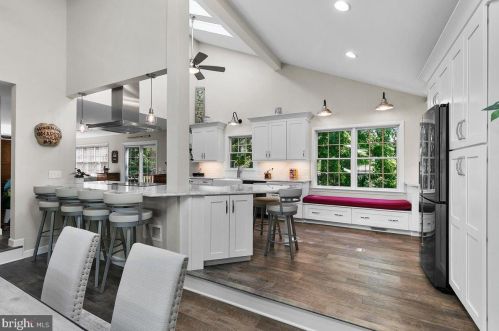 104 Cliff Ave, Lancaster PA  17602-4700 exterior