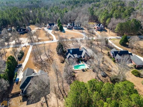 145 Tabor Forest Dr, Oxford, GA 30054-4147