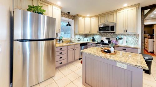 53 Byron Blvd, Warwick, RI 02888-1313
