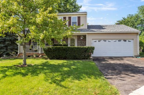 388 Feather Ct, Carol Stream, IL 60188-1403