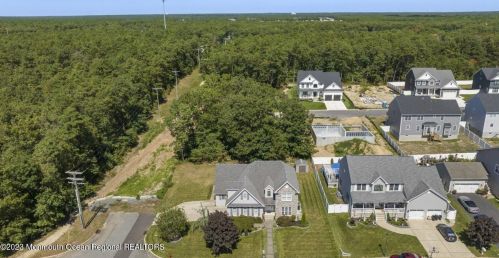 1030 Center St, Lacey, NJ 08731-1034