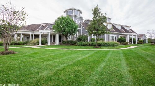 193 Lakeshore Dr, Oswego, IL 60543-5107