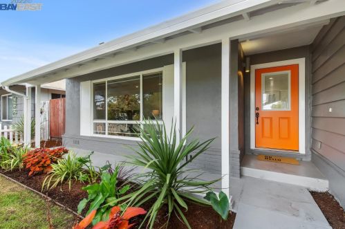2098 Depot Rd, Hayward, CA 94545-2427