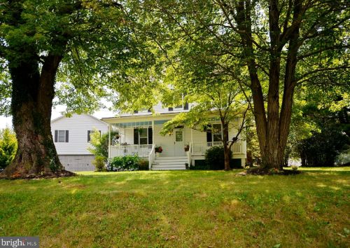 410 Nursery Ave, Purcellville, VA 20132-3207