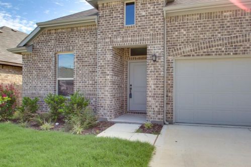 7612 Spring Dr, Fort Worth TX  76148 exterior