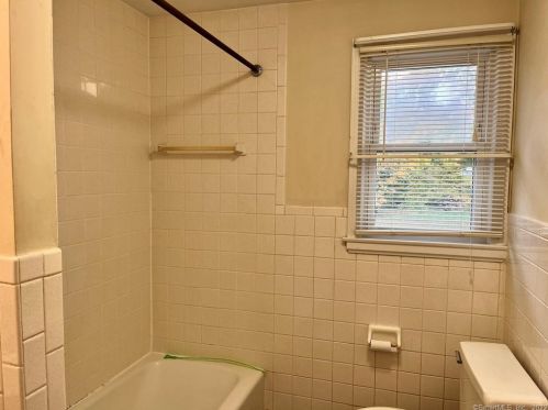 616 Norwich Ave, Colchester CT  06415-2117 exterior