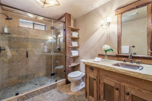 12332 Ski Slope Way, Truckee CA  96161-6603 exterior