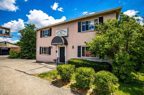 1966 Anderson Ferry Rd, Cincinnati, OH 45238-3324