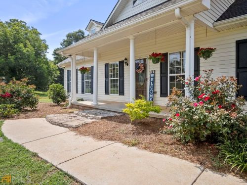 11 Prickett Dr, Carnesville, GA 30521-3971