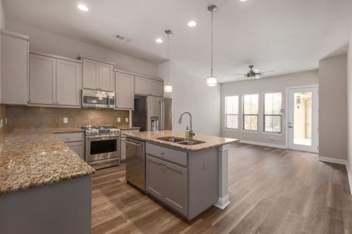 4516 Berkman Dr, Austin TX  78723-1217 exterior