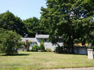 6 Stonegate Dr, Branford, CT 06405-2748