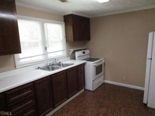 266 Hwy 138, Stockbridge GA 30281-4171 exterior