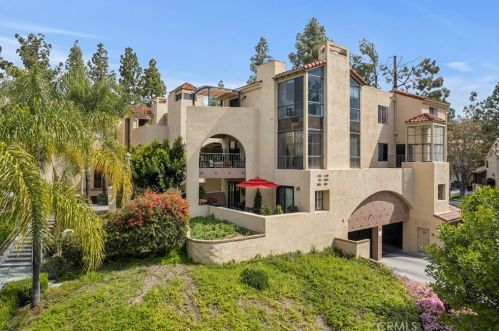 13587 Murphy Hill Dr, Whittier, CA 90601-4683