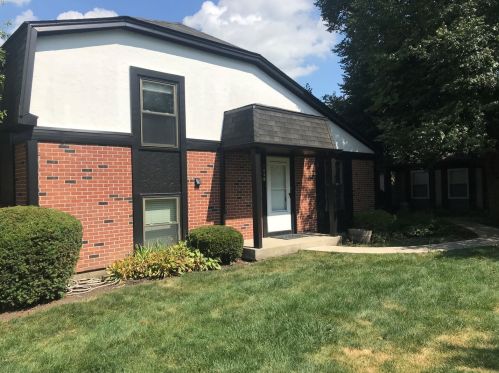 1450 Inverrary Ln, Bannockburn, IL 60015-3614