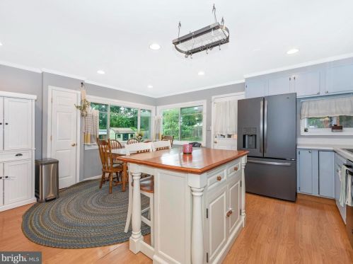 9814 Cottrell Ter, Silver Spring MD 20903-1928 exterior