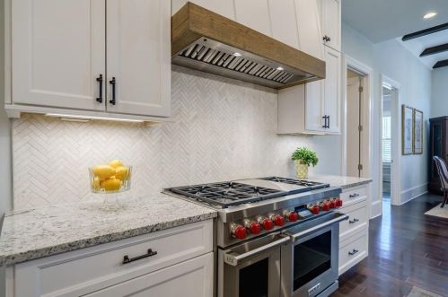 628 Crescent River Pass, Suwanee GA  30024 exterior