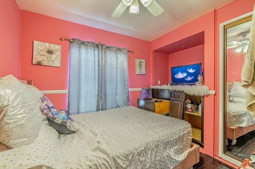 2126 Standard Ave, Santa Ana CA 92707-3035 exterior