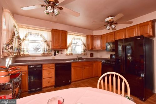 512 Church St, Blenheim, NJ 08012-3932