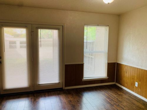 327 Valley Park Dr, Garland TX  75043-2956 exterior