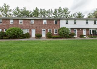 55 Oakridge Dr, Londonderry, NH 03053-3936