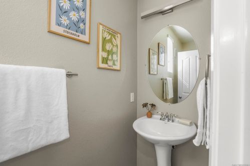 1199 Elfin Forest Rd, San Marcos CA  92078-1077 exterior