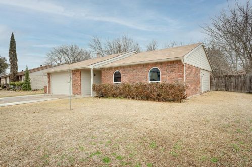 1702 Legend Dr, Garland, TX 75040-8200