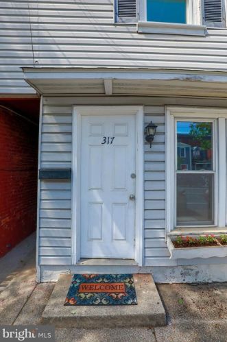 317 Walnut St, Lancaster PA  17602-2451 exterior