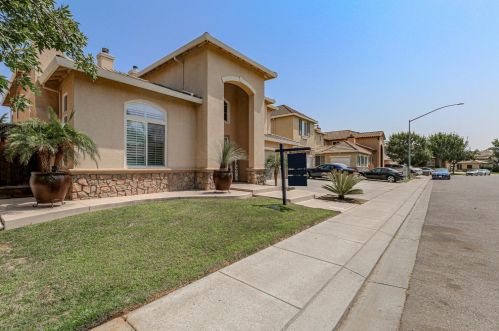 4124 Mayfield Dr, Modesto, CA 95356-9353