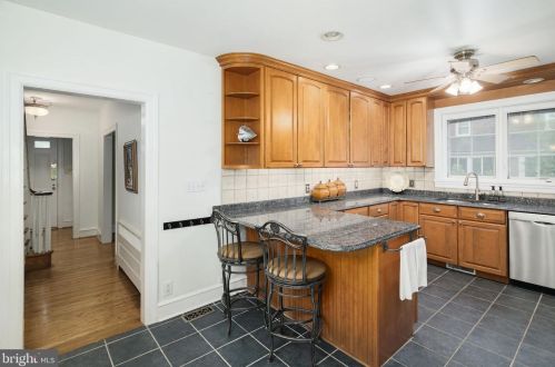 730 Redman Ave, Haddonfield NJ 08033-2744 exterior