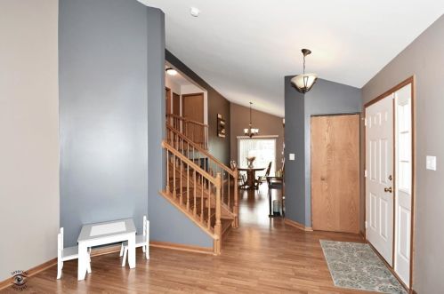 26837 Woodbriar Ln, Minooka, IL 60410-8748