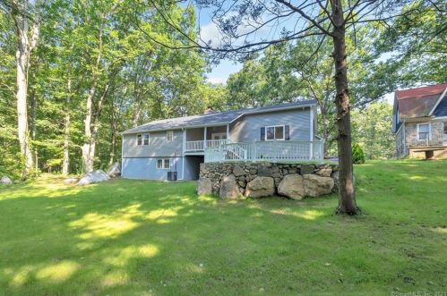 885 Main St, Upper Stepney CT  06468-2811 exterior