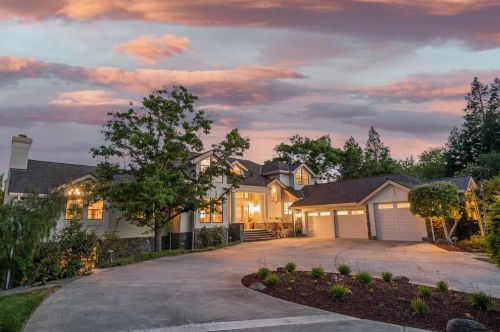 20545 Sprawling Oaks Ct, San Jose, CA 95120-3516