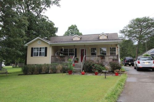 159 Poplar Ave, Trenton, GA 30752-2836