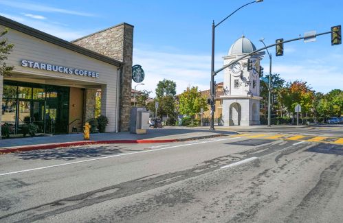 1199 Elfin Forest Rd, San Marcos CA  92078-1077 exterior
