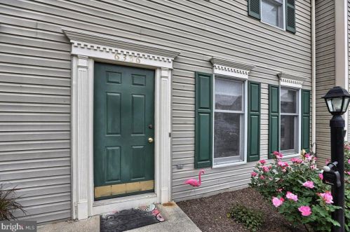 6356 Darlington Dr, Harrisburg, PA 17112-2388
