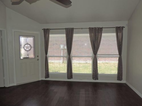 1214 Misty Meadow Dr, Midlothian TX  76065-5030 exterior