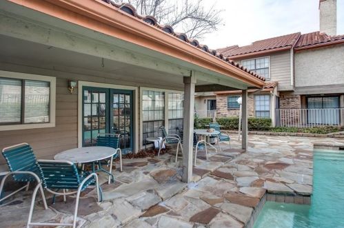 6512 Hickock Dr, Fort Worth TX  76116-2125 exterior