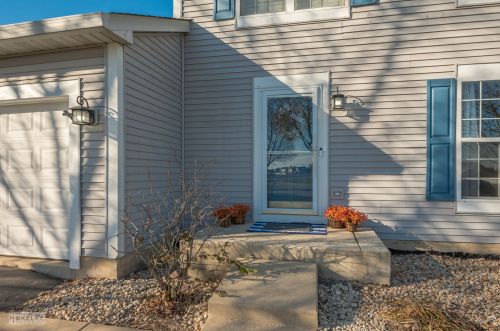 813 Grant Dr, Minooka, IL 60447-4580