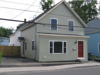 45 Otterson St, Nashua, NH 03060-3942