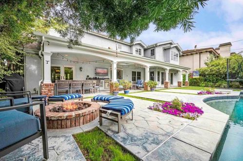 11751 Newbury Rd, Los Alamitos, CA 90720-4214