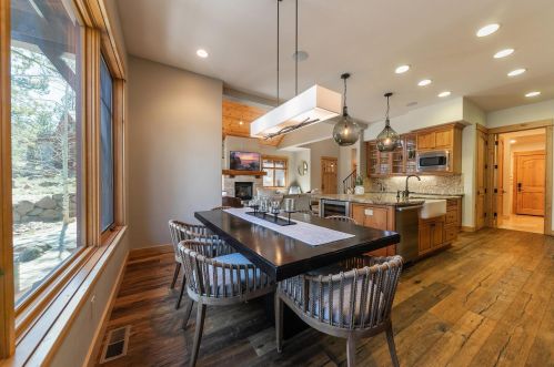 10251 Valmont Trl, Truckee CA  96161-2078 exterior