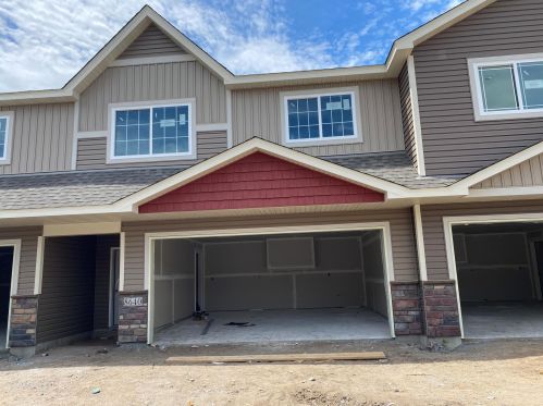 8651 Gateway Cir, Monticello, MN 55362-4623