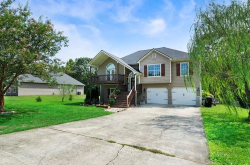 32 Newman Dr, Villa Rica, GA 30180-4385