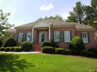 401 Magnolia Ct, Loganville, GA 30052-4050