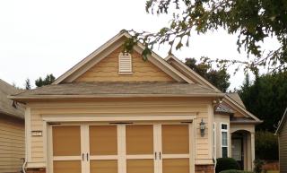 6412 Rockpoint Ln, Hoschton, GA 30548-8224