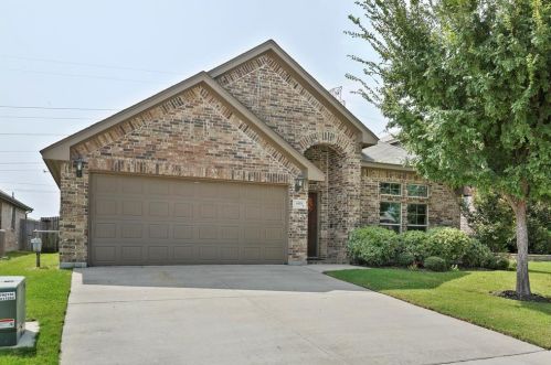 6153 Striper Dr, Fort Worth, TX 76179-7643