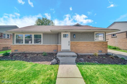 8632 Olcott Ave, Niles IL  60714-2022 exterior